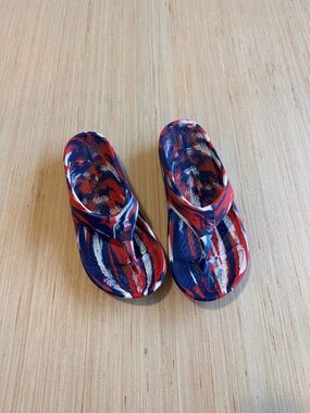 TELIC Flip Flop Comfort Recovery Sandals Size M/L
